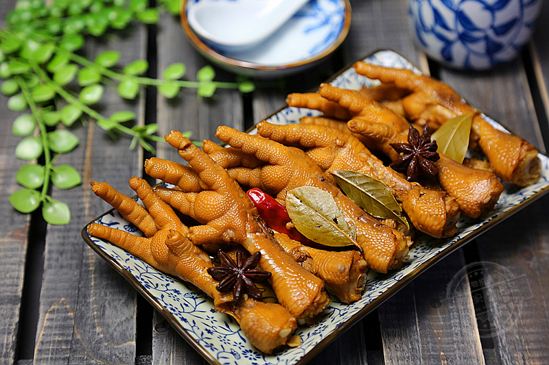 传统与现代交融：熟食礼盒市场的新兴趋势